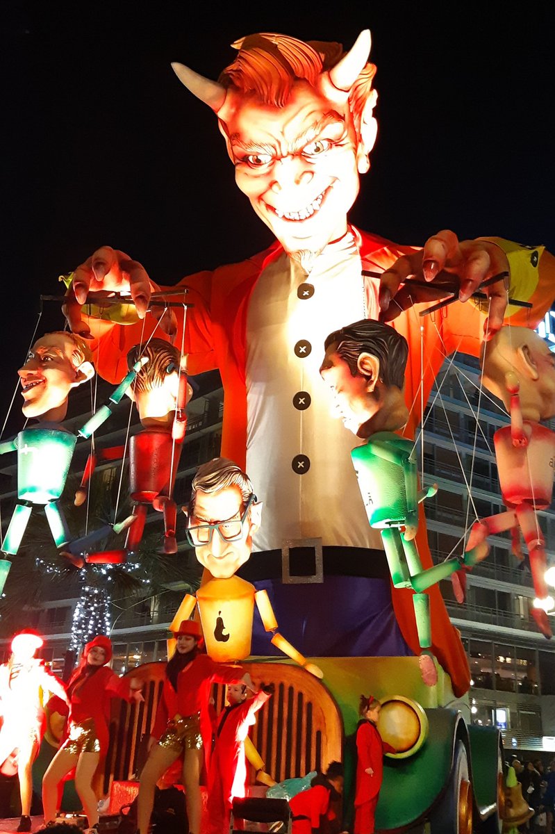 MonikaFrance's tweet photo. Un de mes préférés hier soir au #CarnavalNice : le char Monopofric 😉
#Carnaval #Nice06 #Nice #Nizza #Karneval #CotedAzurFrance #photography #photo @NiceCarnaval #Carnaval2023 #cotedazur https://t.co/trMtLtrGAm