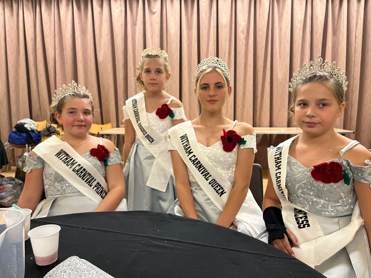 WithamCarnival's tweet photo. Our beautiful Juniors at the Court of Kent Junior Dinner. Well done for winning 3rd place Rosebud and 3rd place Princess Pairs. https://t.co/71iRWHL8AG
