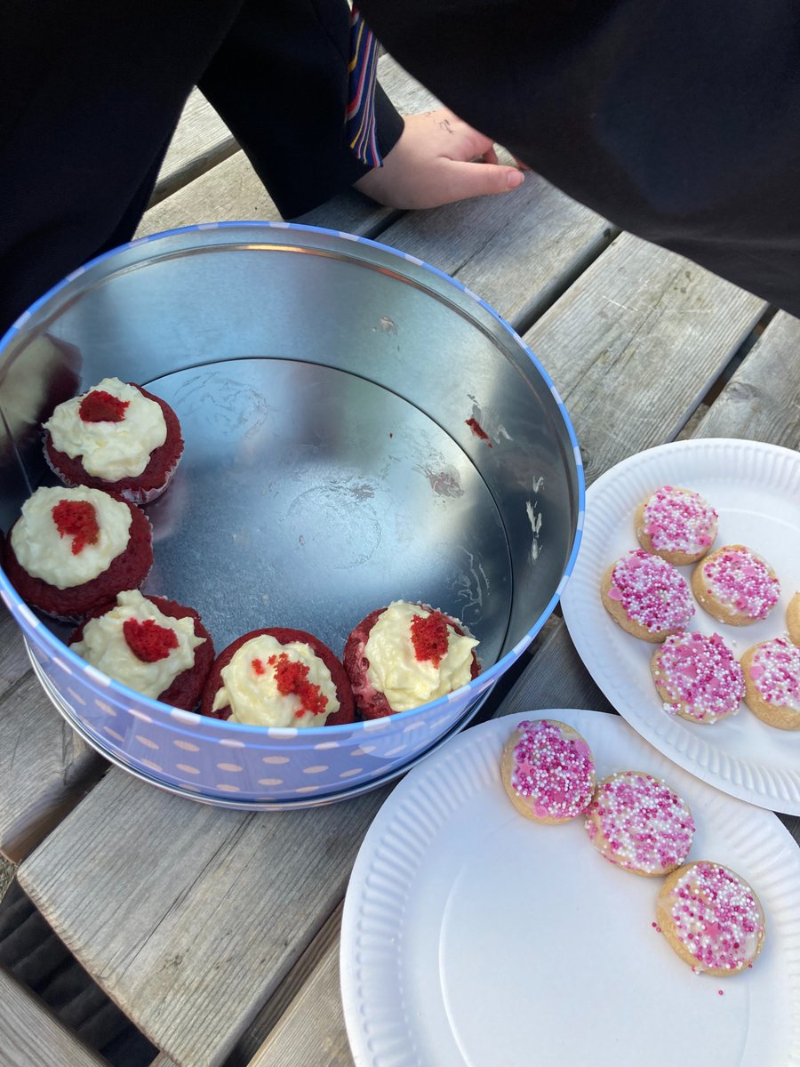 Tudor House - The Whitby High School (@whitby_tudor) on Twitter photo Yesterday we had our final cake sale on the term, with red velvet cakes and our lovely Valentine's biscuits. Thank you everyone - all profits will be going towards The People's Pantry <a href="/WhitbyHigh/">The Whitby High School</a> ...keep any eye out for our Easter Bake sale when we return after half-term! Yesterday we had our final cake sale on the term, with red velvet cakes and our lovely Valentine's biscuits. Thank you everyone - all profits will be going towards The People's Pantry <a href="/WhitbyHigh/">The Whitby High School</a> ...keep any eye out for our Easter Bake sale when we return after half-term!
