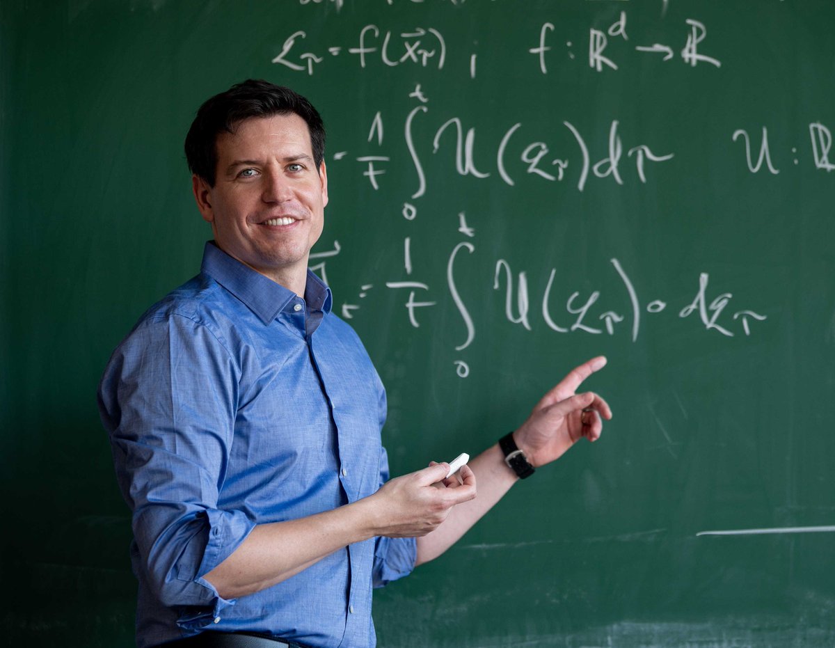 mpi_nat's tweet photo. Congrats to Aljaz #Godec @CompBioPhys for his #ERCConsolidatorGrant🍾. With 2 million euros, the @ERC_Research will fund the physicist and his team for five years. Read more about their funded project HiddenBio: ⬇ #mathbiophys
https://t.co/6zzRsDBnOV https://t.co/qCt2Qw5FwJ