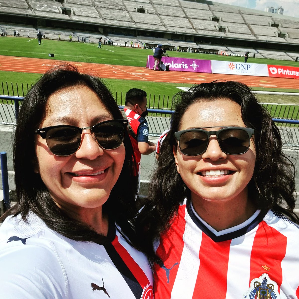 ZaimaGarca's tweet photo. @Chivas Hace 3 años llego a mi equipo de fútbol una chica nueva, nuestro uniforme era azul marino y llegó a su primer partido con un jersey de las chivas, desde ese momento el click fue inmediato y no falto mucho para descubrir que era el amor de mi vida♥️@MILDRETHALMARZ #EsPorChivas https://t.co/5ipOUIOQsZ