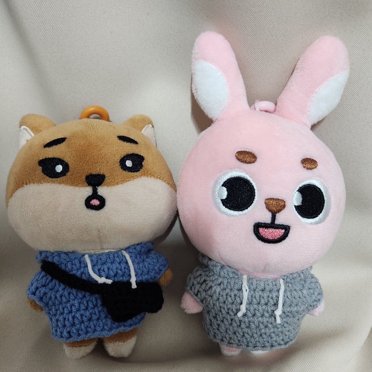 <a href="/_mungzi/">Mungzi</a> 아아아아악! 뭉지님 옷잘도착했어요ㅠㅠ! 너무이뻐요아아아악!!!!! 감사해요ㅠㅠ💙🩶