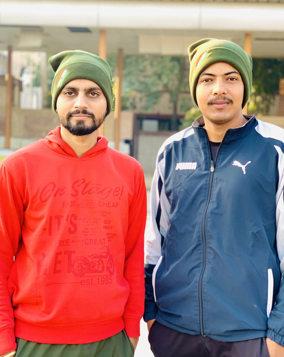 Army और Airforce वाले आज बी हज़ारो युवा इसी उम्मीद में की उसके साथ इंसाफ़ हो मेरी सरकार से एक गुज़ारिश है की हमरे साथ इंसाफ़ करे #JusticeForDefenceStudents