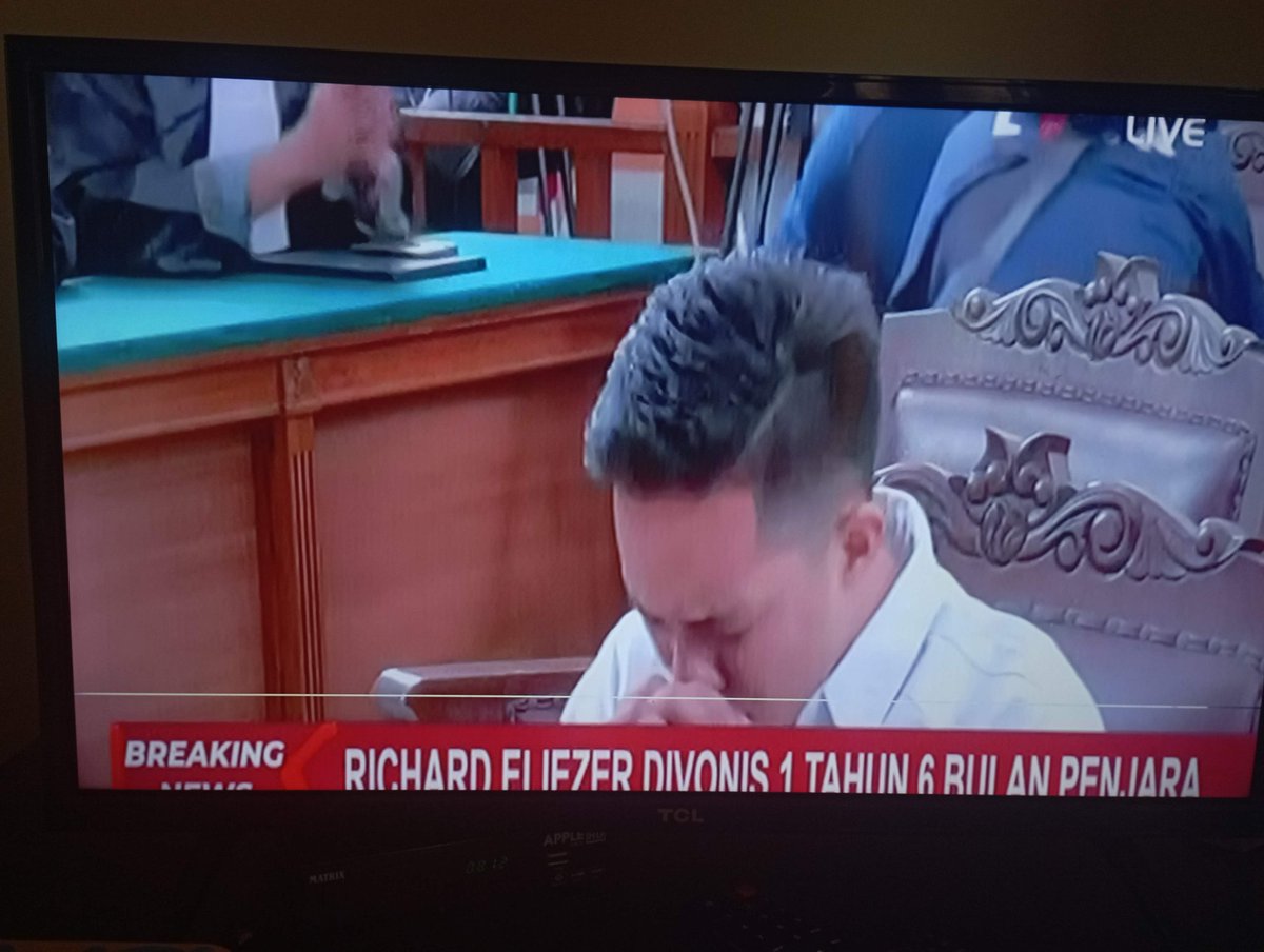 Siapa yg histeriss liat vonis Richard Eliezer? Gw shock sekaligus seneng huaaa😭