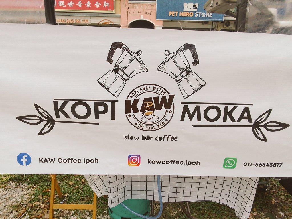 luzzayer's tweet photo. Hi, alhamdulillah terbukalah gerai kopi tepi jalan berkonsepkan 'slowbar' dgn teknik seduhan kopi menggunakan moka pot. Yang mana nak rasa kopi dari moka pot jemput singgah. Thank you pd yg bantu rt dan like.😍 @MohKeIpoh @ngopiss @DiscoverIpoh @twt_ipoh @JJCMPERAK @iloveyouIPOH https://t.co/YTrWorPKAp