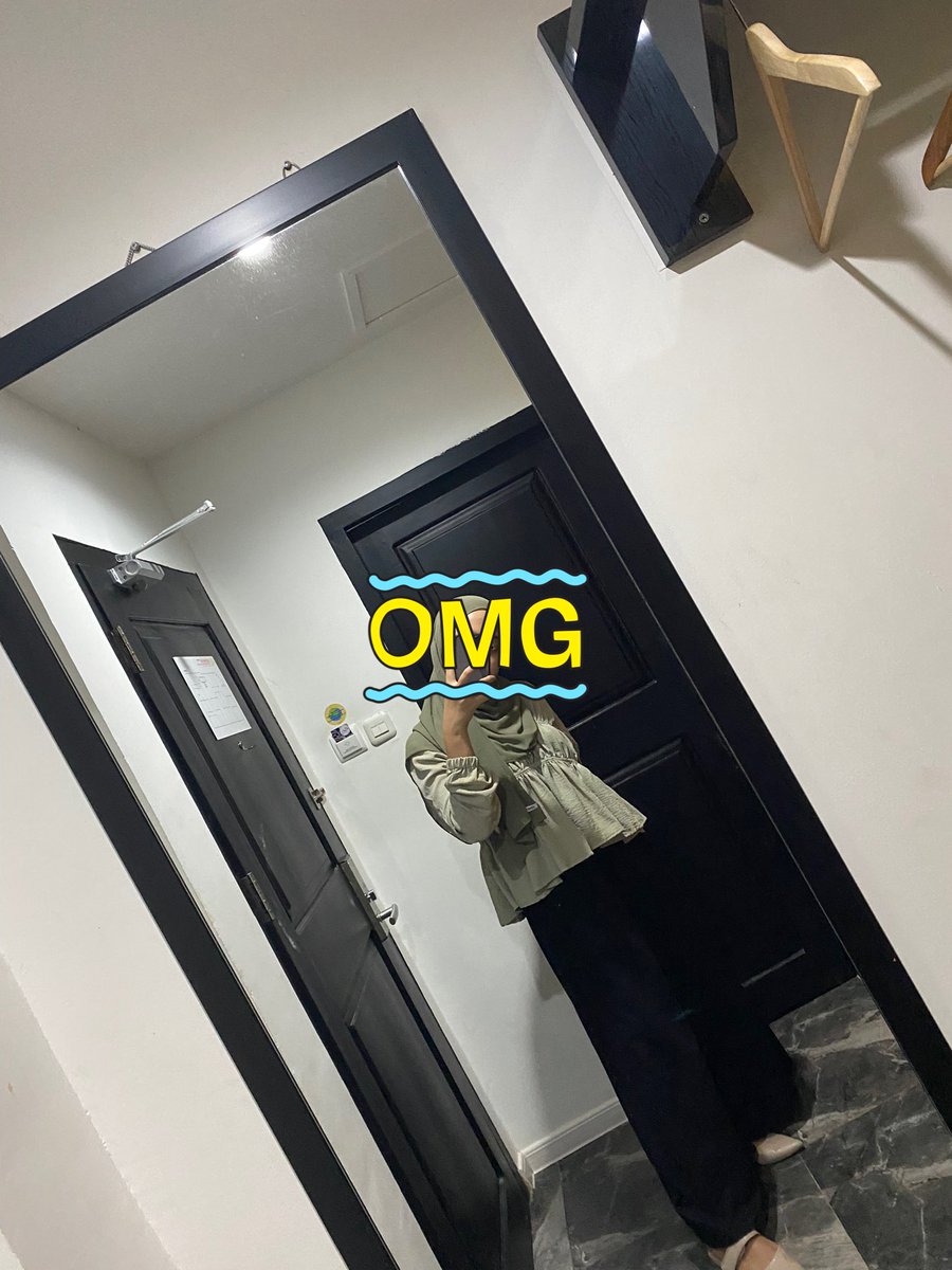 Bee_Fireflies's tweet photo. @ohmybeautybank Jarang foto ootd tp aku punya 3 baju ijo yg sering bgt ku pake https://t.co/CrGBlPaC1e