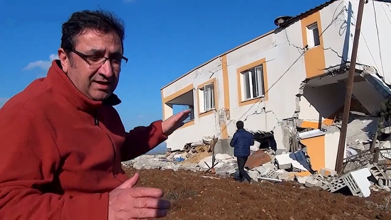 📍ÖZEL HABER | NADİYE GÜRBÜZ
Alan: Yerleşim alanları fay hattından uzaklaştırılsaydı ölümler önlenebilirdi 

🔹Yönetmeliğin ivme değerleri çok düşük. Tasarım ivme değerlerini aldığımızda olası bir depremde oluşacak ivmeleri karşılama olasılığı yok.

➡️bit.ly/3K77KxS