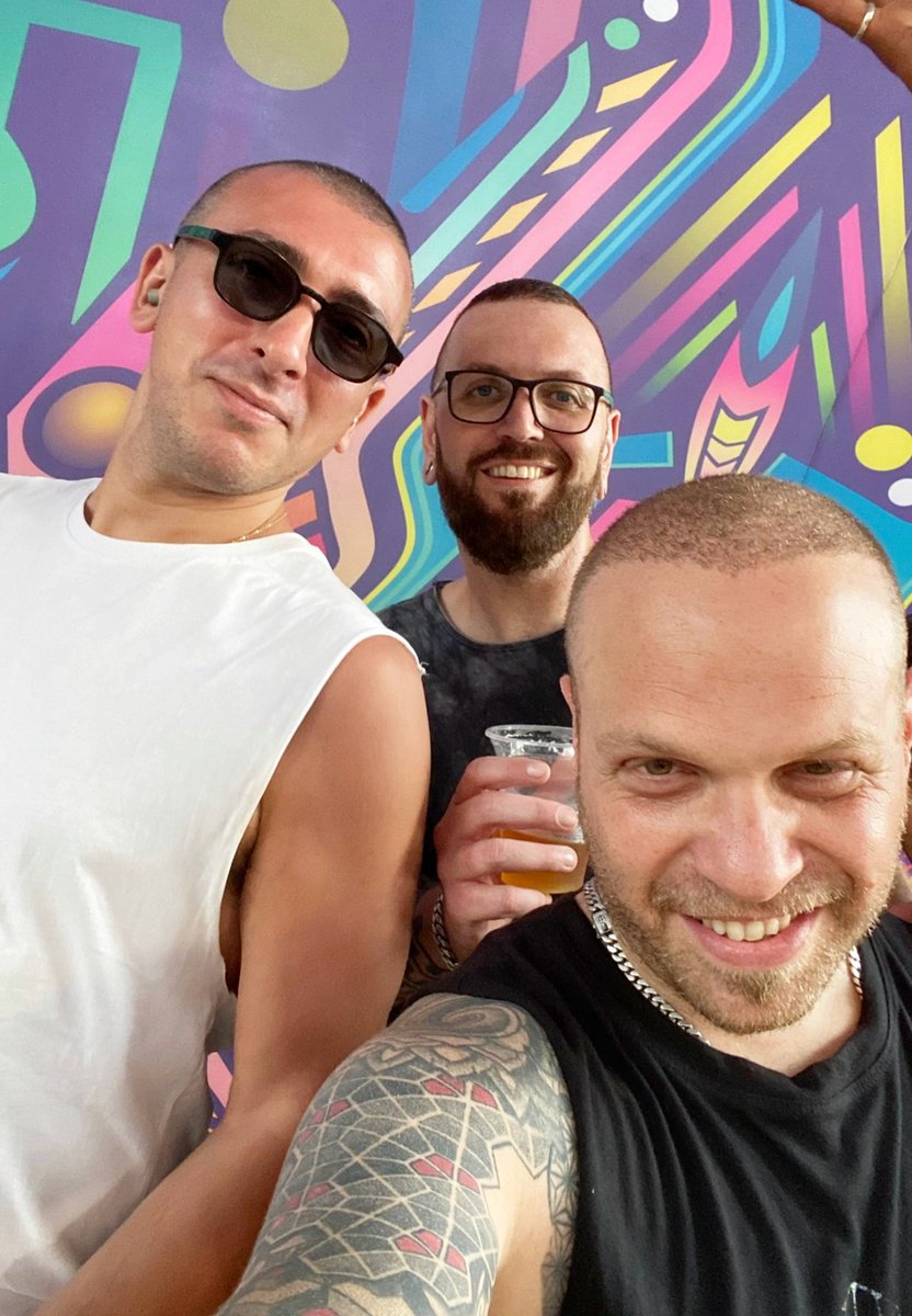 Good times with Astrix @ HILL TOP Festival 2023 in Goa 🇮🇳 ❤

Check out our new release on Astrix's imprint Shamanic Tales Records

Get it here ➡️ faders-melicia-feat-raja-ram.33r.pm/oasis-volcano-…