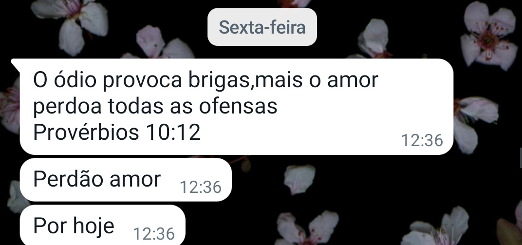 Gabxbrito's tweet photo. E meu marido que me estressou antes de ir pro trabalho, na hora do almoço meteu essa: 

Kkkkkkkkkkkkkkk eu morrooooo https://t.co/pBs0bcqV5o