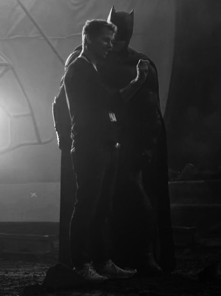 kovacsisdead's tweet photo. We want our heroes back.

#SellSnyderVerseToNetflix 
#SellZSJLtoNetflix https://t.co/YPRUoUUxBx