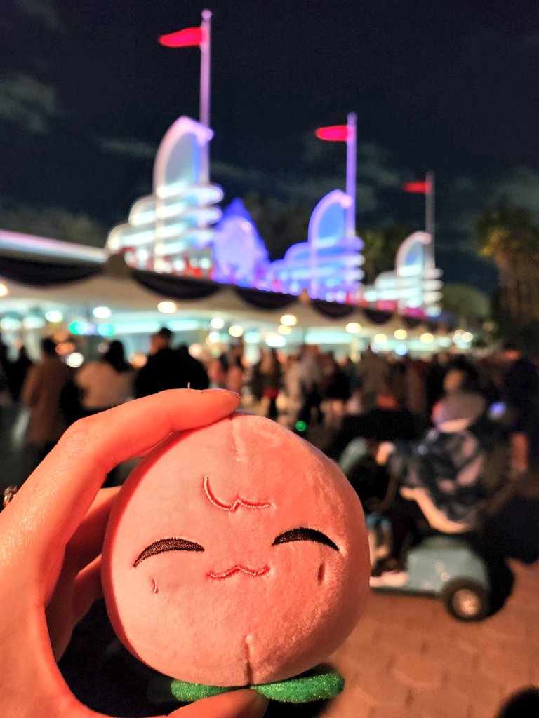 gravitymp3's tweet image. had a lil birthday excursion with the peach 

#YUNOwhoseDAYitis
#HAPPYJAEHYUNDAY
#포레버온리_함께할_재현의생일