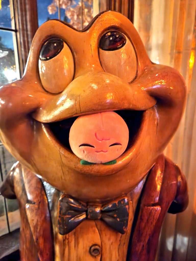 gravitymp3's tweet image. had a lil birthday excursion with the peach 

#YUNOwhoseDAYitis
#HAPPYJAEHYUNDAY
#포레버온리_함께할_재현의생일