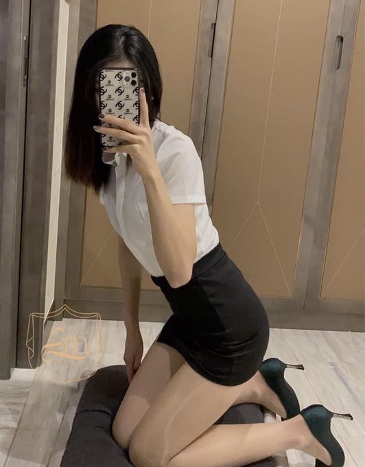 ClaudeHarold20's tweet photo. 現在有空
服務很到位啦
有需要服務的哥哥們
找妹妹喔
制服控
Line：qww88
#嘉義單男 #嘉義單女 #嘉義個工 #嘉義市 #嘉義約砲 #嘉義外送茶 #嘉義付費約 #嘉義援交 https://t.co/TeYlQvQixU