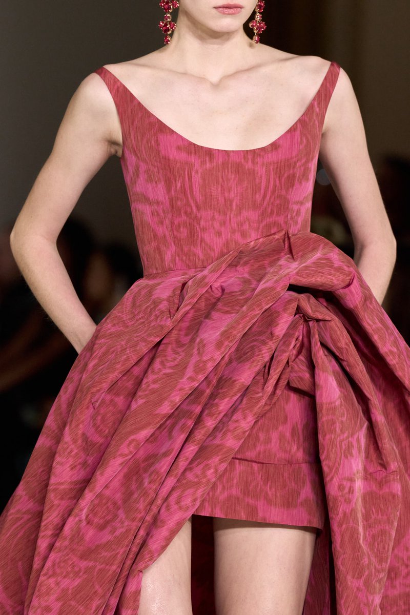 CAROLINA HERRERA Fall/Winter RTW 2023