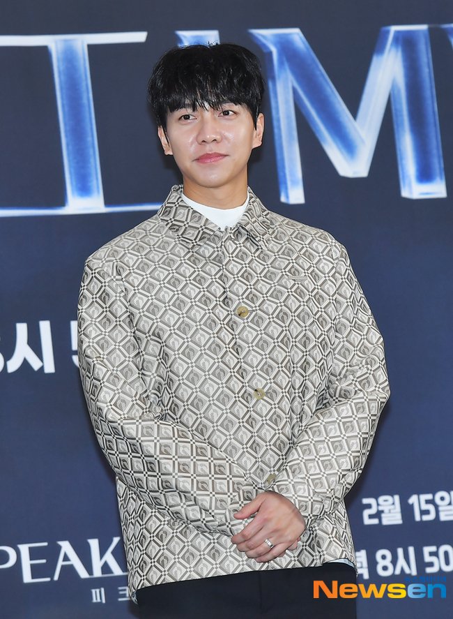 looks more and more amazing, hope the event goes well ... 💚💚💚

#이승기 #LeeSeungGi #PEAKTIME