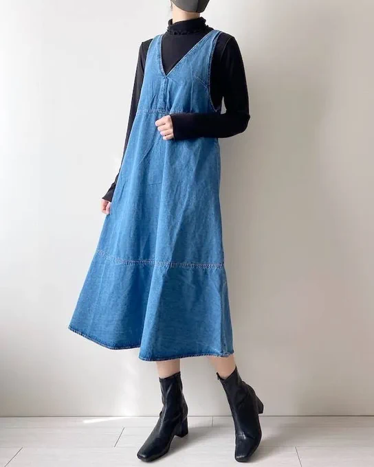 【GU新作】かわいすぎて一目惚れした!美シルエットの「楽ちんワンピ」春コーデにめっちゃ使える!の「ジャンパードレス」がオシャレ〜!手持ちのトップスに重ねるだけで、トレンドコーデが完成するの。これはめっちゃ着回したいやつ◎ 