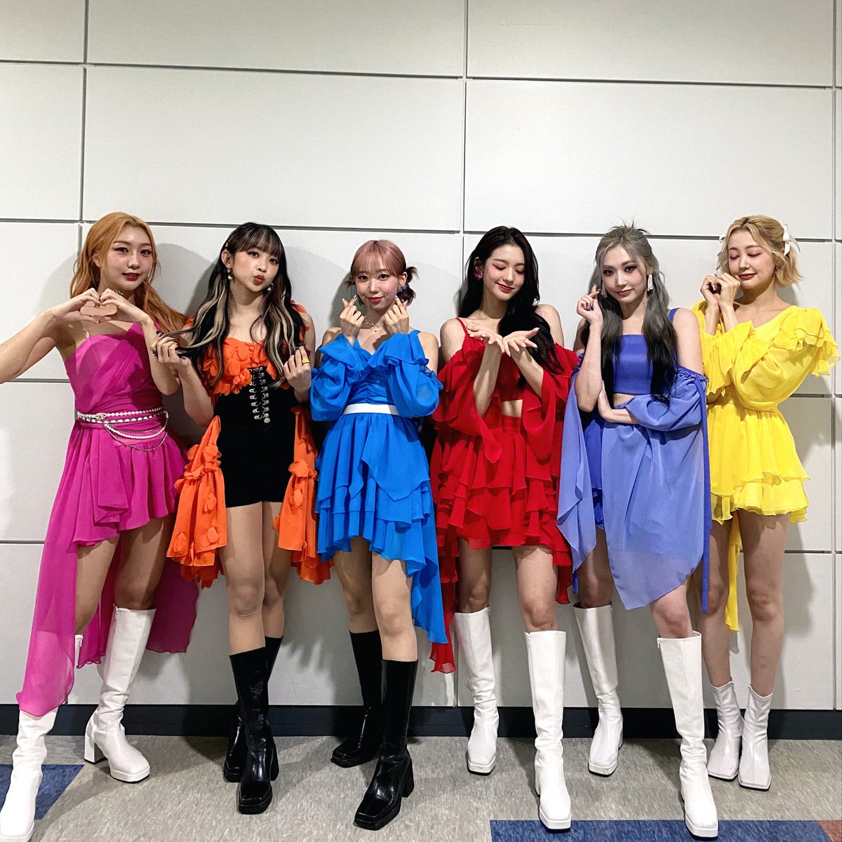 tenasia_'s tweet photo. 🏆2월 "아티스트 TOP10" 투표 중🏆
🗳#KPOP #GIRL #ARTIST 부문🗳

🔻Current Ranking🔻
🥇#시크릿넘버 #SECRETNUMBER
🥈#뉴진스 #NewJeans
🥉#드림캐쳐 #Dreamcatcher

🔗Vote▶(https://t.co/CMZOL8PslV)
🔗Deadline▶(2/24, 23:59(KST)

#TENASIA #TTA #회원가입 #이벤트 #아티스트 #GIRLS #ARTISTS https://t.co/p1LMwgU0NJ