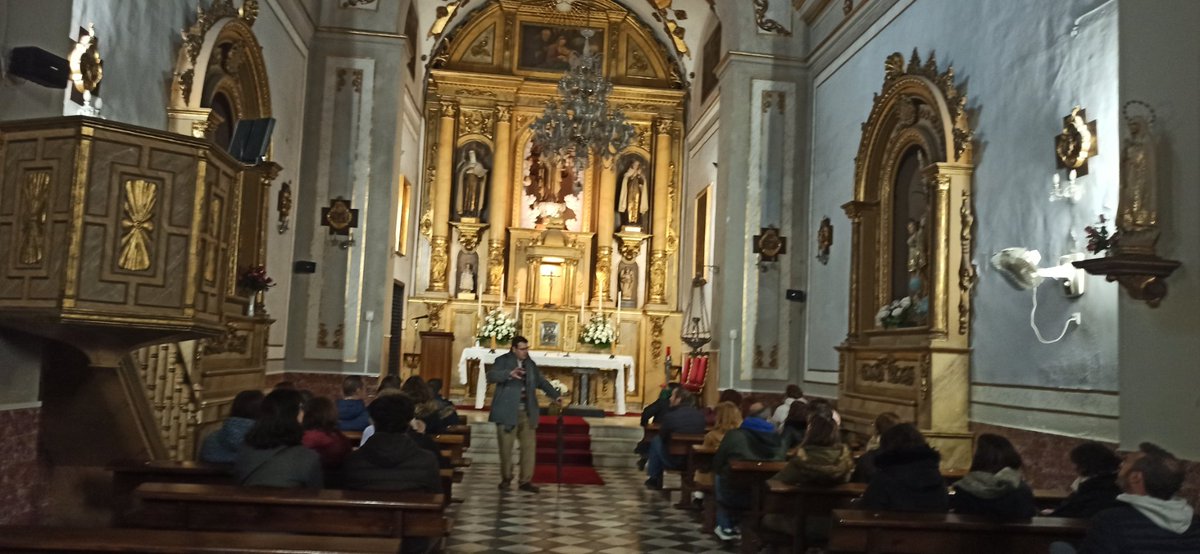 jrbeltran14's tweet photo. Sesion dedicada al barroco, cursoPatrimonio Histórico del Municipio de Vélez-Málaga como recurso didáctico en @cepaxarquia  @Mjbueno14 @Patrimonio_And @OrdenacionM @FormacProfAnd @ViVeVelez @AytoVLZ https://t.co/kGoCJtf27V