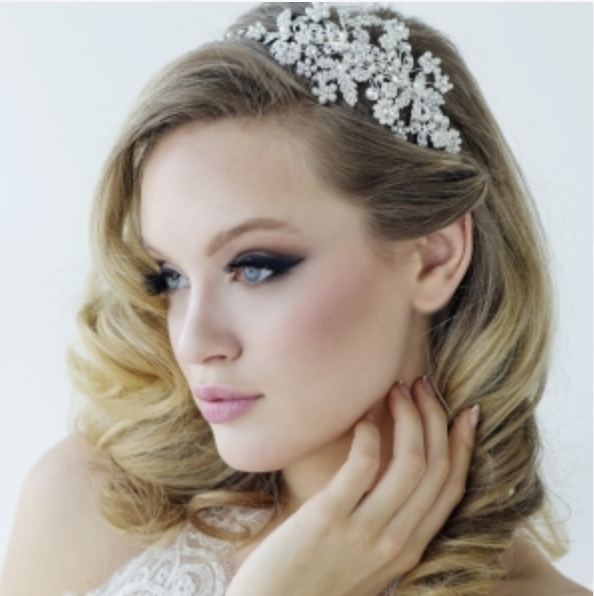 ROSALIE is a stunning bridal headband full of pearls and crystals and is a very comfortable fit on your head bejewelledbridal.com.au/online-store #headband #headbands #bridalheadbands #bridalheadpiece #bridalheadpieces #bridal #bridalhairaccessories #bridalhairaccessory #bridalaccessory