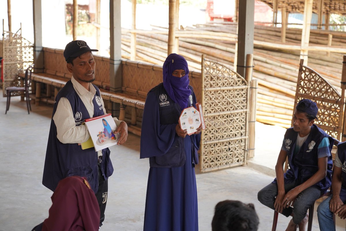 BDRCS1's tweet photo. Reaching out second tire of multi-layered effort regarding #FireSafetyCampaign2023 in #camp_settlements through orienting camp volunteers, @BDRCS1, @ifrc, @RedCross facilitating the process jointly with #RRRC office @Rohingya_ISCG @UNHCR_BGD and @IOMBangladesh and their partners. https://t.co/UoFnrSoL7q