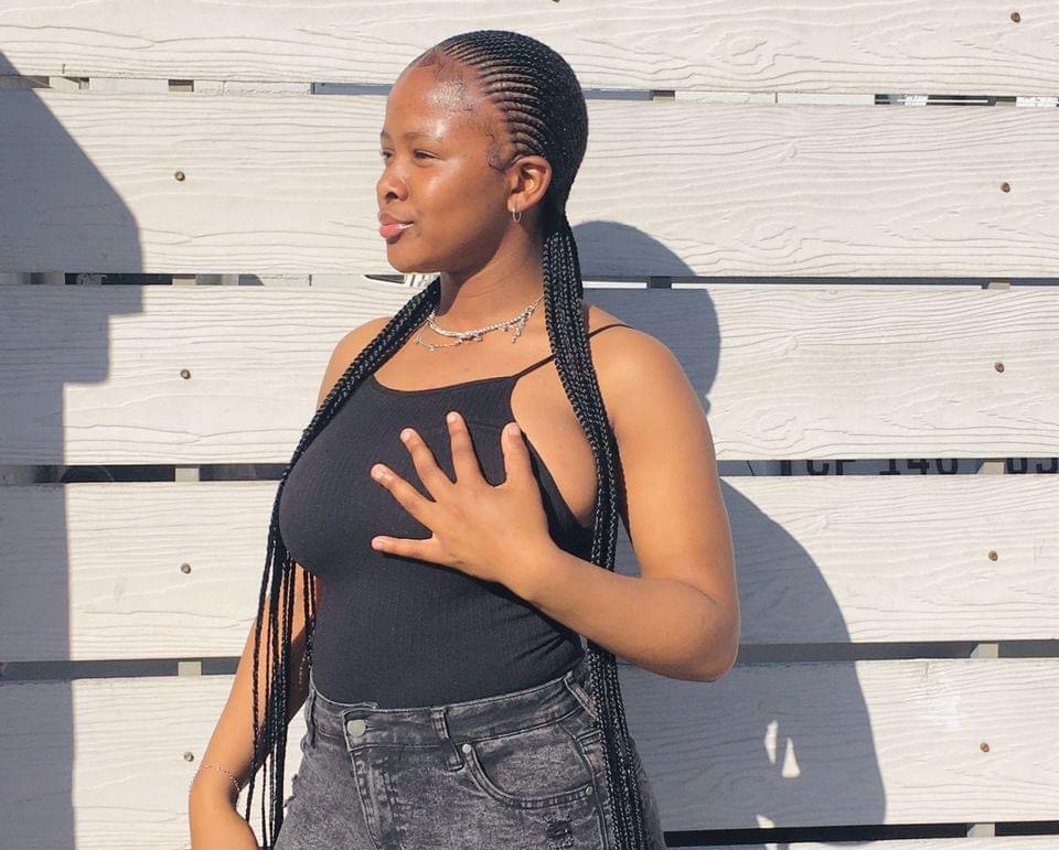 AdvoBarryRoux's tweet photo. Zolani Lennox Slayco (17) was stabbed to death with a bottle by 4 young girls ‘Liyema Mtoko, Akhona Ntamo &amp; Minothando Linganii’ after he accidentally broke their bottle of Gin alcohol in Khayelitsha. The girls are still roaming in streets as if nothing happened #JusticeForZolani https://t.co/drCMu3amo8