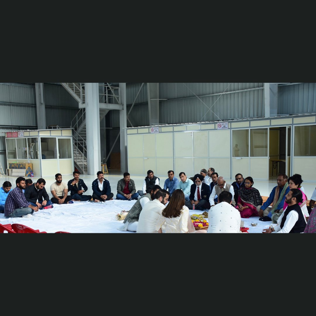 chimesaviation's tweet photo. Puja rituals are held at Neemuch Airbase as construction comes to a close.

Can't wait to fly from Neemuch Airport soon!✈️

#onwardsandupwards #caaturns15 #madhyapradesh #traininindia https://t.co/dKXAKf3UO3