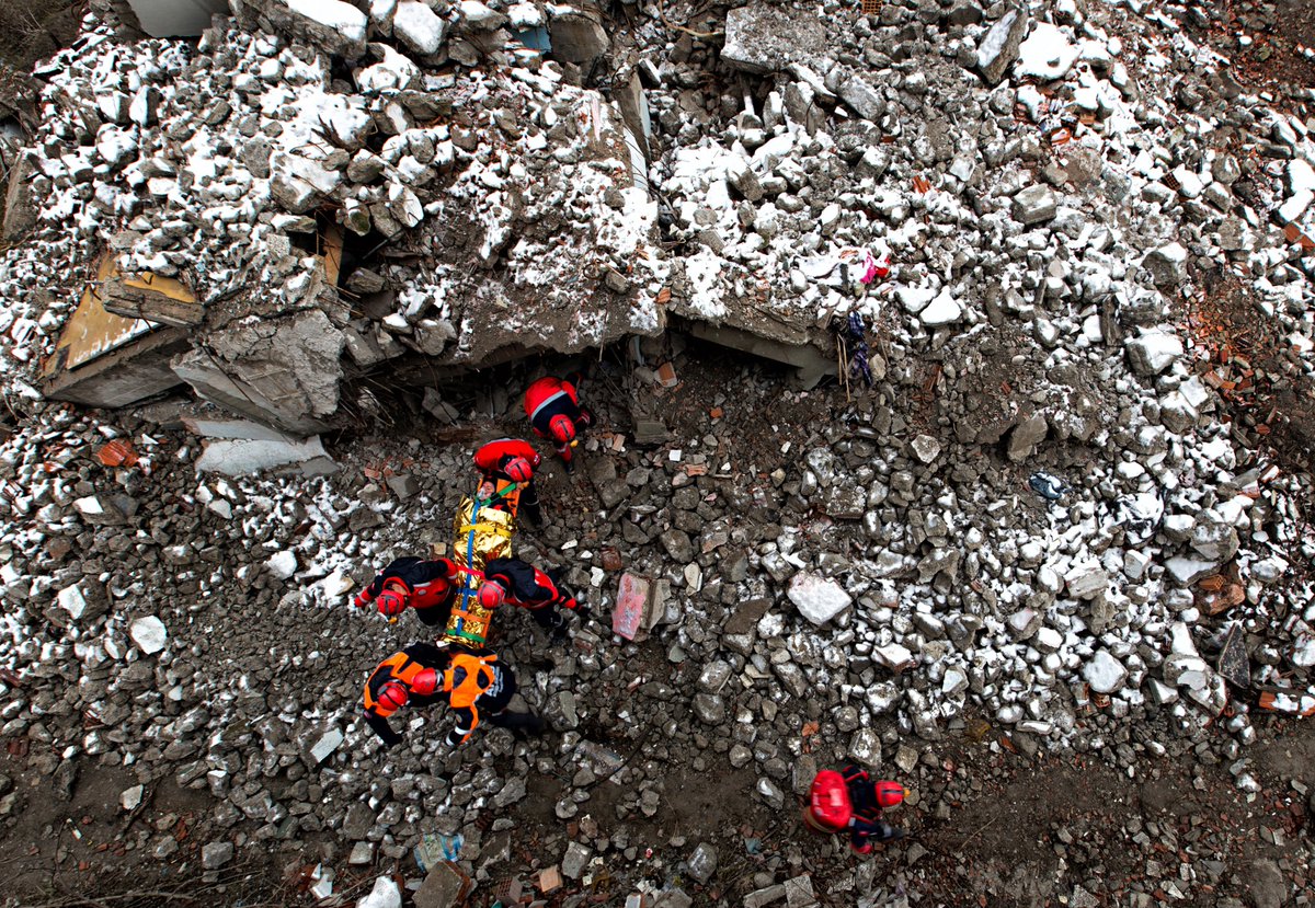 Dear fam! For a while, the days are not bright for me & my country. You know, there was a big earthquake & we're both psychologically and physically worn out. I will spend all the photos you will collect from me during this period for earthquake victims. emrebostanoglu.eth.co