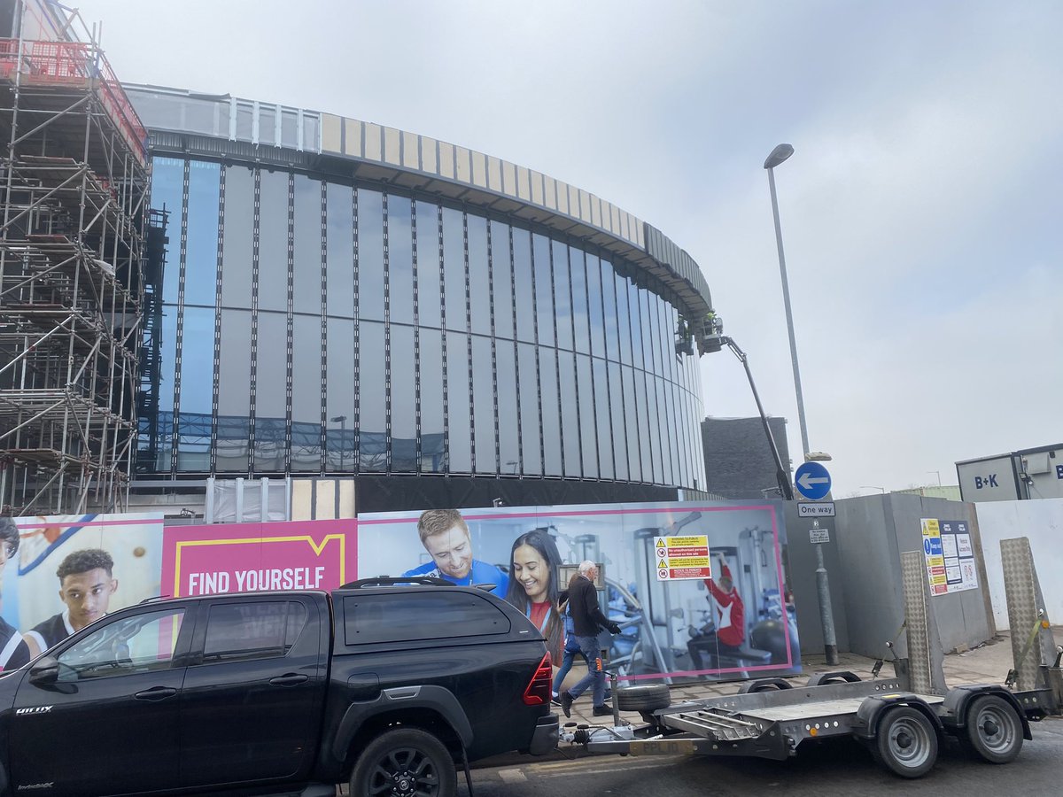 5StarSealants's tweet image. Stafford College. 

We marked our 5th year anniversary of trading yesterday with the start of this job for Bowmer And Kirkland.
Sealing expansion joints and around steel work off of scissor lifts.
#mastic #sealant #sealantapplication #construction #ExpansionJoints #staffordshire