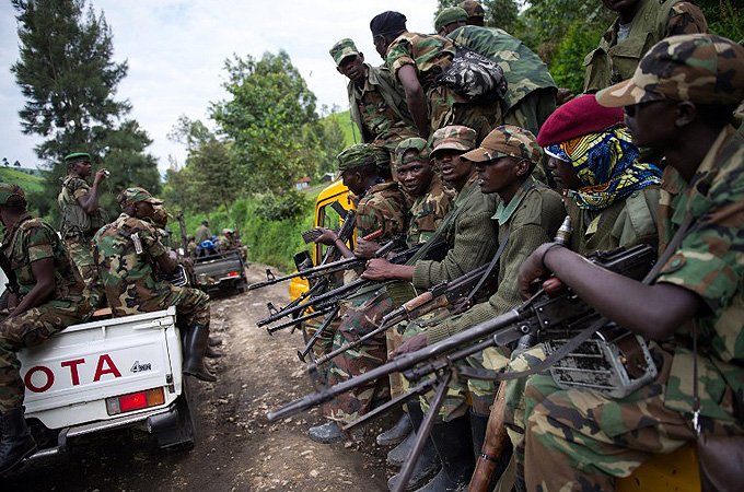 #RDC : des militaires Burundais encerclent l'usine d'or de #Twangiza au #SudKivu. Des sources locales et autorités du coin confirment l'information sans bcp plus de détails. L'objectif de cette présence est jusque la inconnue. Cette mine est parmi les plus précieuse du pays.