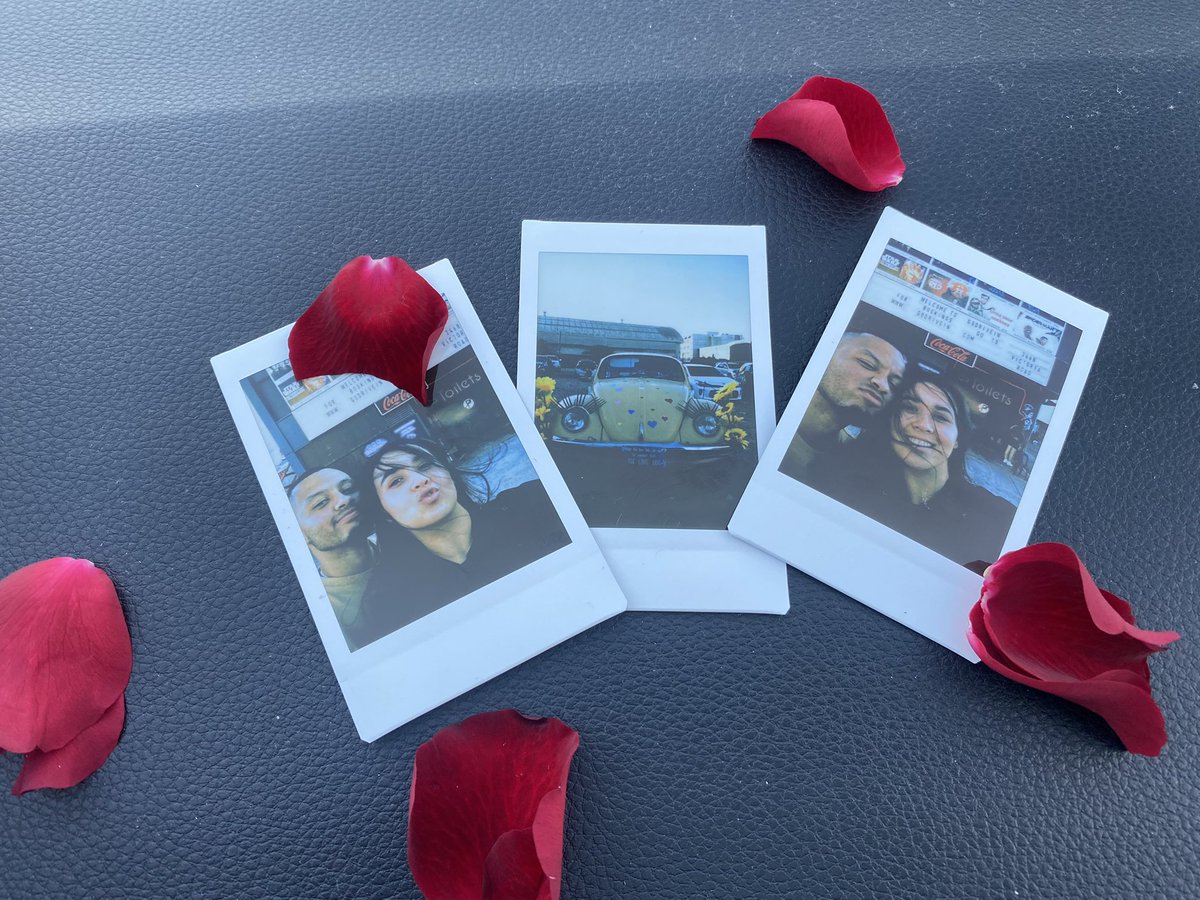 BellaSinclair2's tweet photo. valentine’s day 2023 https://t.co/cIzDJdpxD8