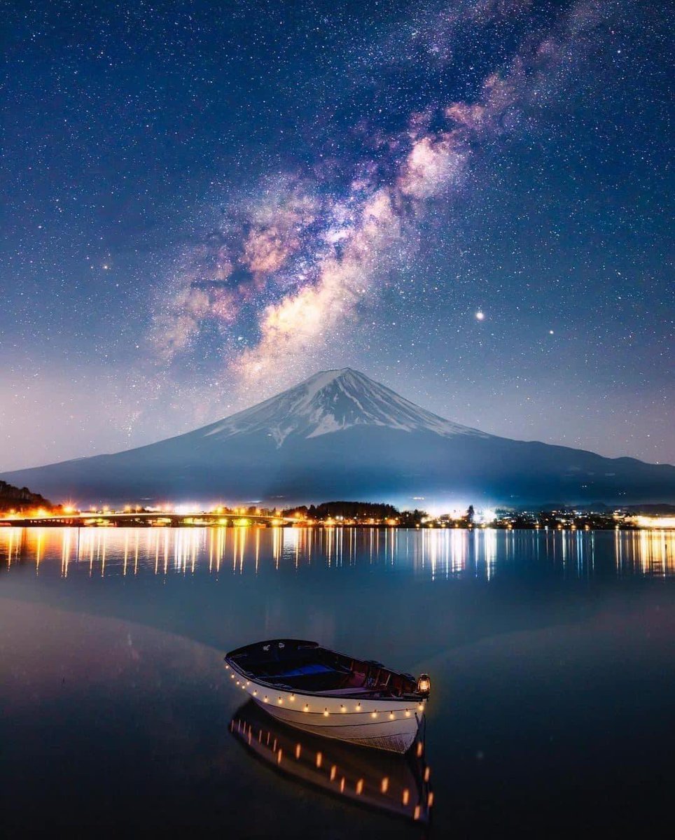 TakeshiOkubo3's tweet photo. جمال سحري لجبل فوجي اثناء فصل الشتاء. جبل فوجي روحي جداً مثل جبل الشيخ في لبنان. https://t.co/YnTr5KjkTH
