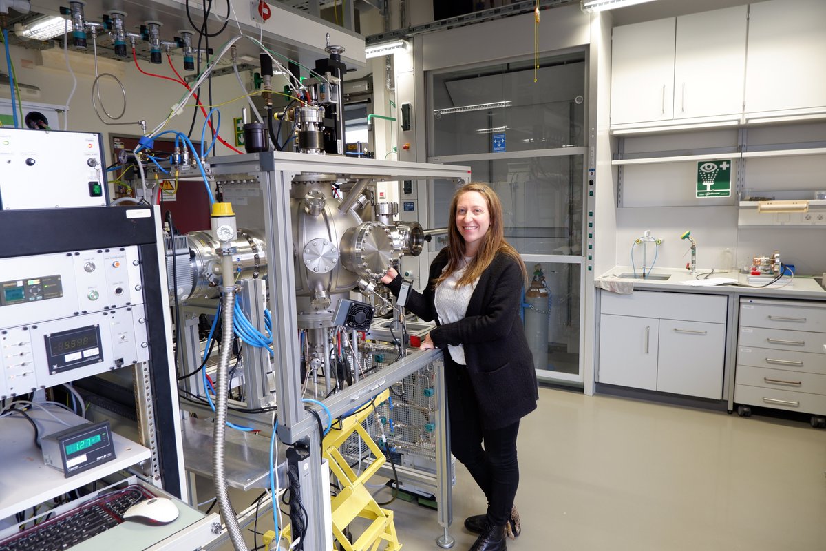 RWTH's tweet image. New episode of #MyScience: @ClioAzina ia a junior principal investigator and group leader at the Chair of Materials #Chemistry at #RWTH. She develops #nanostructures and complex #materials by using physical vapor deposition techniques 👍:

➡️youtube.com/watch?v=w2WTb5…

#research