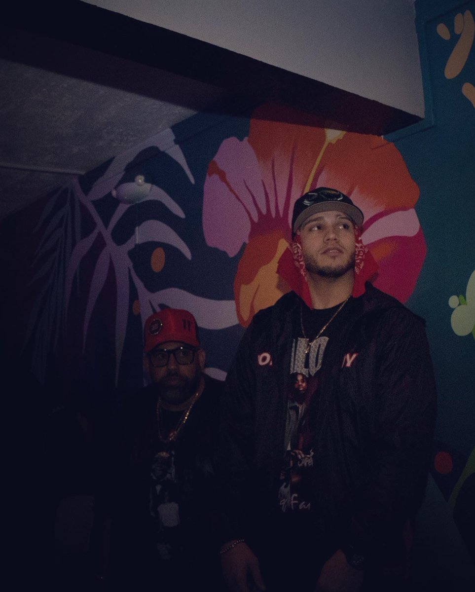 reddiceofficial's tweet photo. SE LEVANTÓ MOLDIA Y ME DIJO PA ESTÁS PERDIÓOOOO 🌹 “TRAP VALENTINE” MI PRIMERA VEZ EN TARIMA. GRACIAS AL BROTHER @javymwayy POR INVITARME. ESPEREN MUCHO DE MI PARTE 🙏🩸 #RedDiceMami #MW #LLY #LLJ https://t.co/8PgvrtpJjq