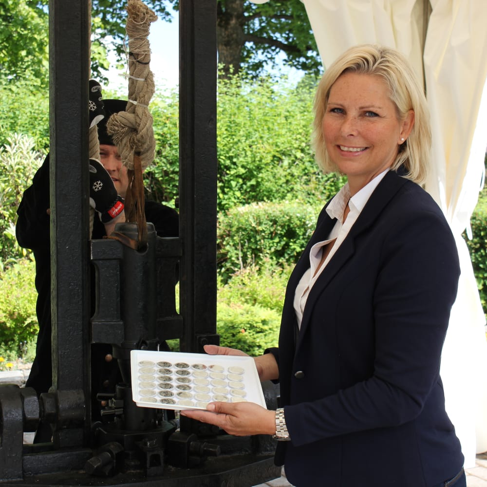 Vibece Furseth i Samlerhuset-gruppen får ny rolle, og blir første kvinnelige myntmester og administrerende direktør for Det norske myntverket på Kongsberg. https://t.co/jRxTbz3Yyx https://t.co/ccBNUT4tSr