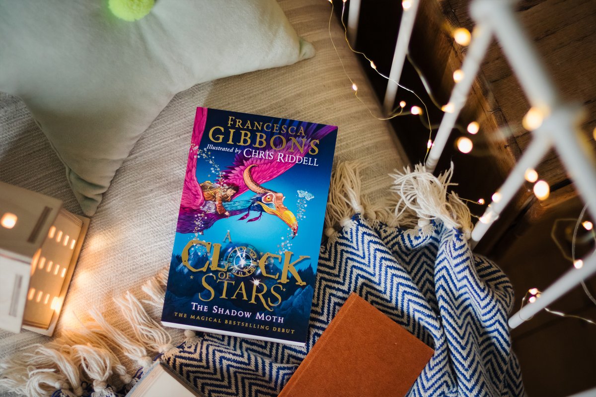 Step through the door in the tree and into a breathtaking adventure for today's book for bedtime: the epic A Clock of Stars by @fran_gibbons, stunningly illustrated by @chrisriddell50.
