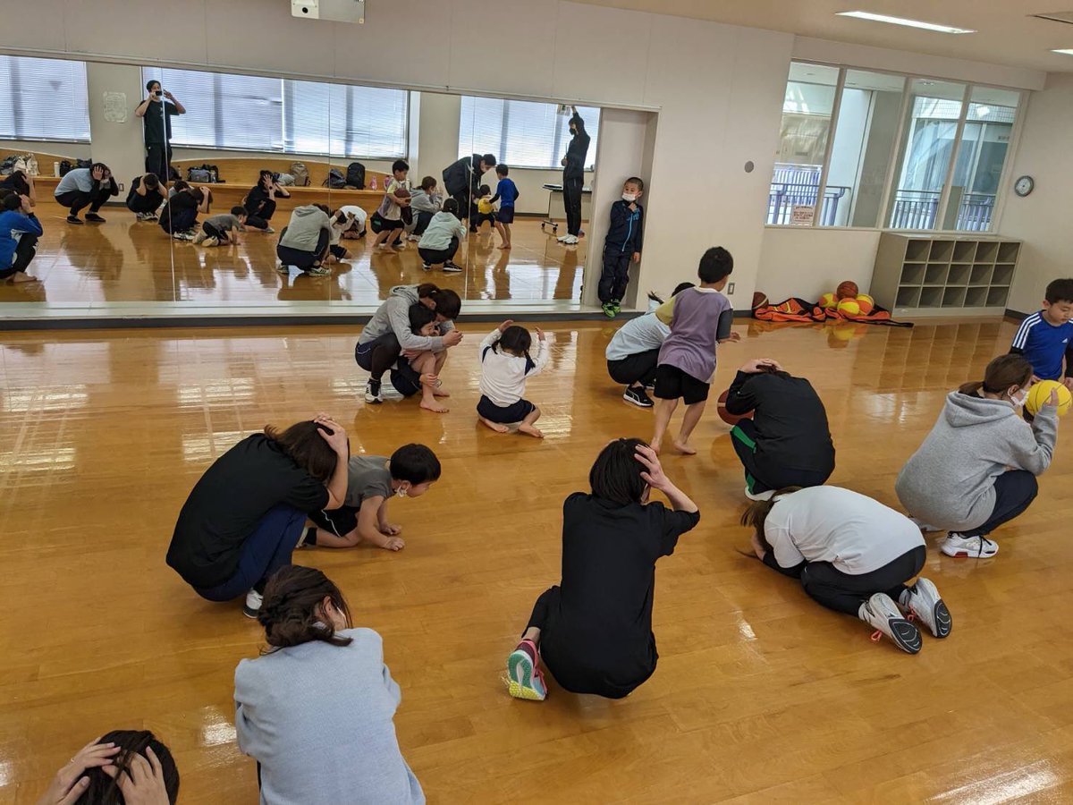 SagaBallooners's tweet image. 【佐賀バルホームタウン通信】本日は子育てママのスポーツ教室第5クール2回目を実施しました⛹🏻‍♀️💨その中で開催中の「#BリーグHopeそなえてバスケ」クラブ防災アクション #3rdweek に #ディフェンスアクション を1回実施しました✨

詳細は▼
onl.tw/1tAQ8Xd

#佐賀バルーナーズ