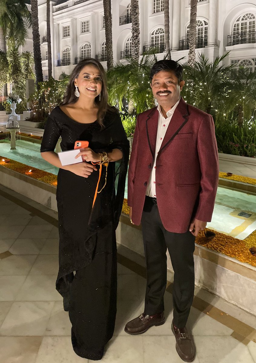 Shriyag060's tweet photo. Global Investor Summit, Lucknow definitely felt like a milestone towards the success of Uttar Pradesh 📈

Had a nice interaction with @nandgopalnandi Ji ✨

#G20 #globalinvestorsummit #UttarPradesh #TajMahal #Lucknow https://t.co/mLy4Tj7XZW