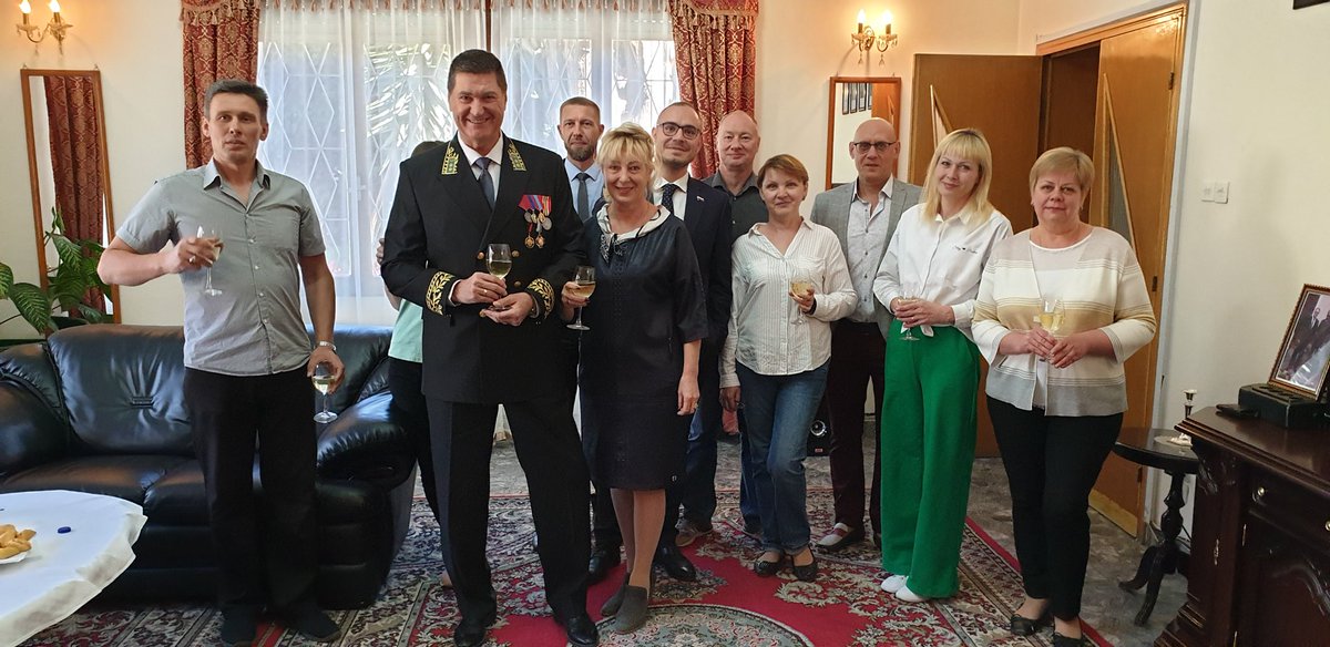 10 февраля в посольстве состоялось праздничное мероприятие, посвященное празднованию Дня Дипломата

On February 10, the embassy hosted an event dedicated to the celebration of the Diplomat's Day