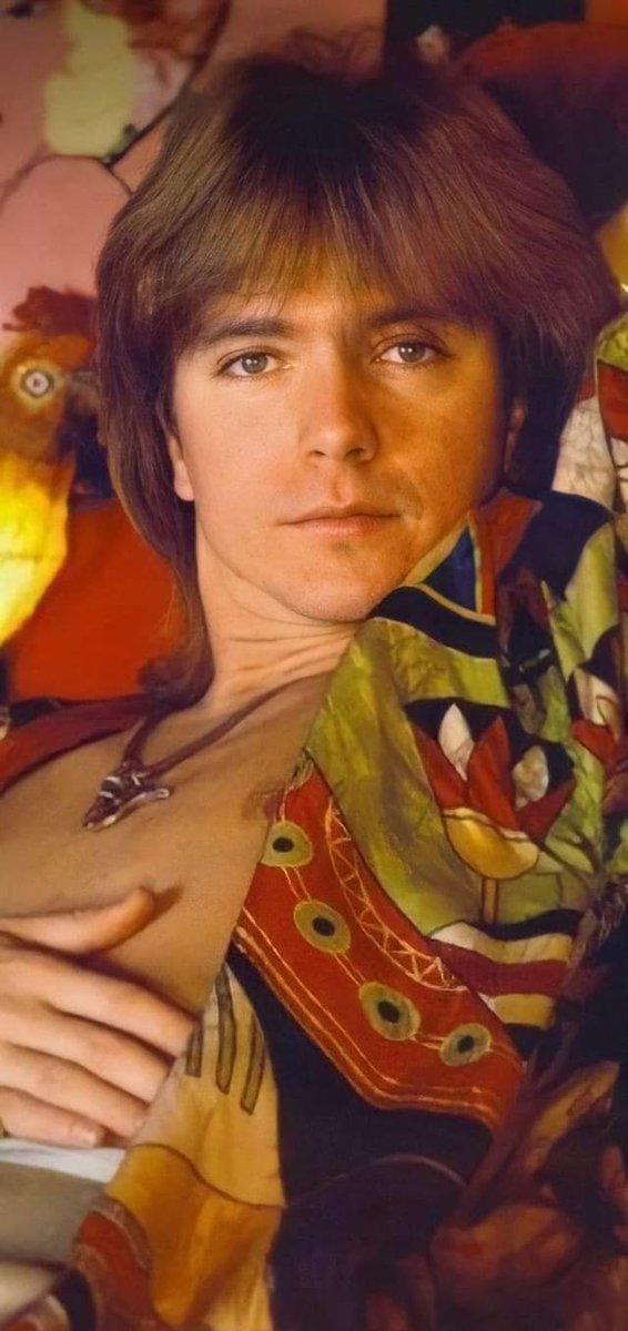 #davidcassidy top trending in the USA on Valentines Day?! God love him. ❤️ He gave me so many happy beautiful memories to Cherish forever. 😍