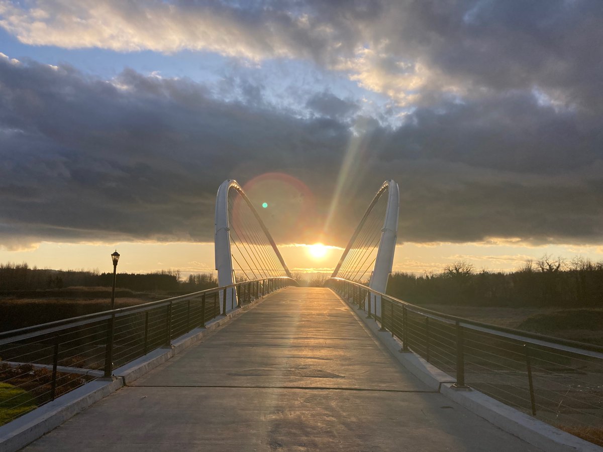 ajackwith1eye's tweet photo. Once a month tweet time: I crossed a bridge today, also happy Valentine’s https://t.co/AaOcLiJhEN