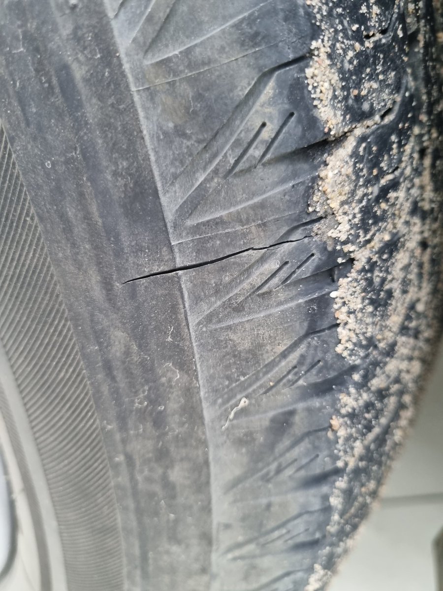 Deepuroyal99's tweet photo. I never expect this from @TataMotors worst thing is no service @RNTata2000 @TataCompanies @tatatrusts i am a loyal costmer to @anandmahindra trusted brand tata and purchased...worst in service by @TataMotors https://t.co/mZNDBubG4Q