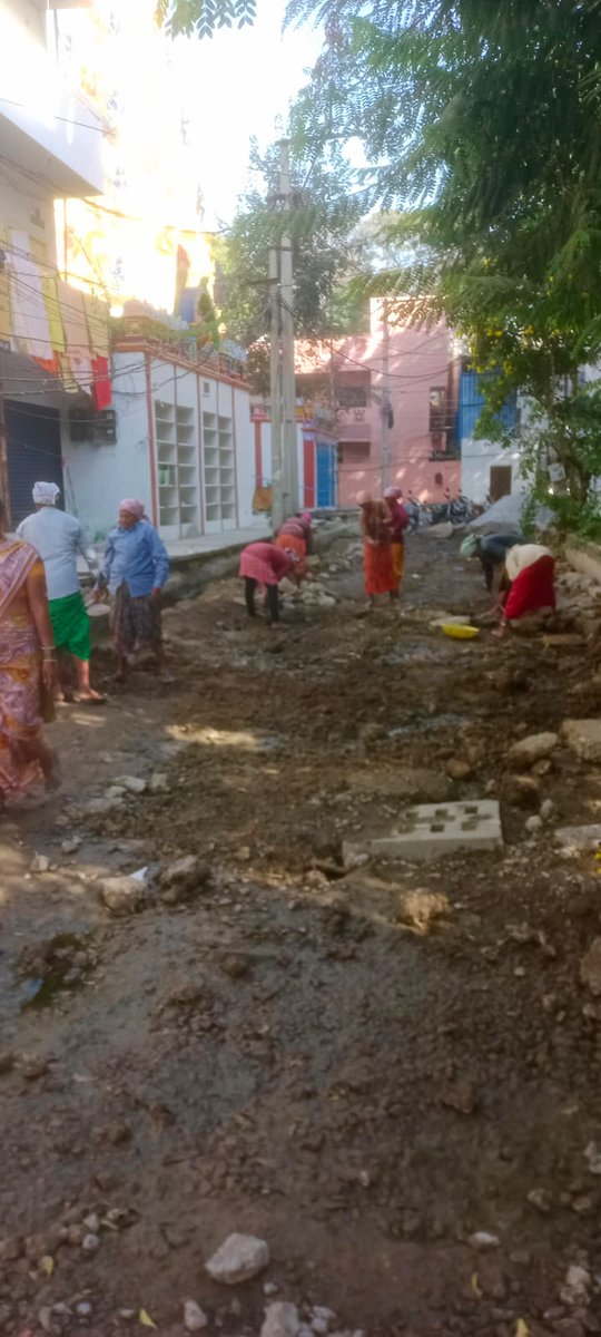 DEE SWM 33 tweet media