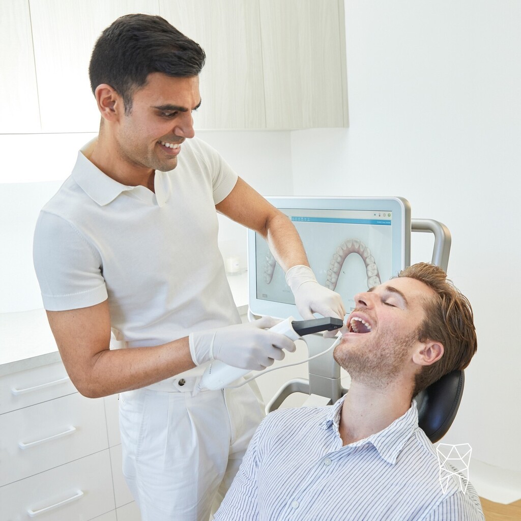 🏳️‍🌈 Teeth Whitening Offer for Sydney World Pride 🏳️‍🌈 Choose from:⁠
⁠
👀 $199 Take-Home - Teeth Whitening, or⁠
👅 $549 In-Chair - Teeth Whitening.⁠
⁠
❣️ Highest whitening strength available, only available from dentists. ⁠
⁠
🏳️‍🌈 To claim - Click this… instagr.am/p/CorLpbRNBLi/