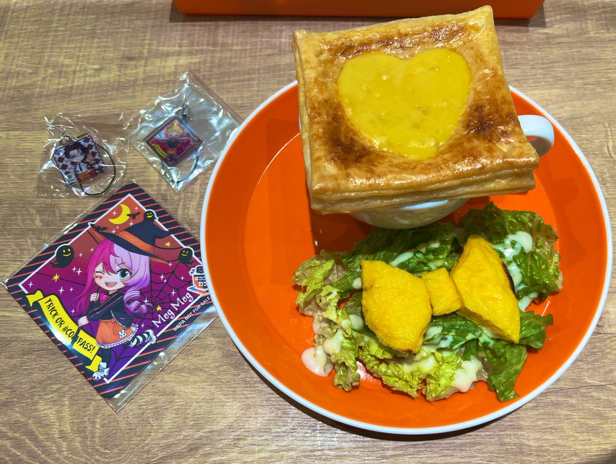 んぱカフェ〜✌️
ルルカちゃん食べたんやけど、中身がピンクのシチューやし、黒いパン入っててルルカちゃんや〜!なった。
グッズも交換してもろて推しハロウィン手に入れたぞ〜✌️✌️
お絵描きのところに消えゆくグスタフおったからんふふなった笑 消えるなグスタフ 