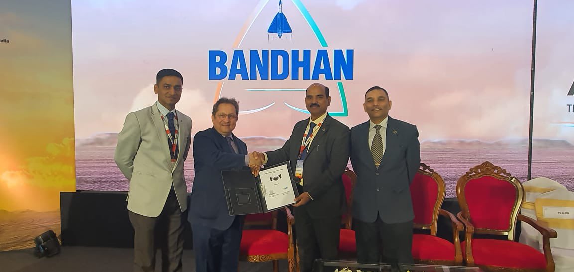 1/2 A momentous occasion for Shree Refrigerations P Ltd. Signing of MoU between HSL and Shree at Bandhan on sidelines of AeroIndia 23,for partnering in all present and future Turnkey HVAC contracts for IN,ICG and Merchant Ships built by HSL. Huge Leap!