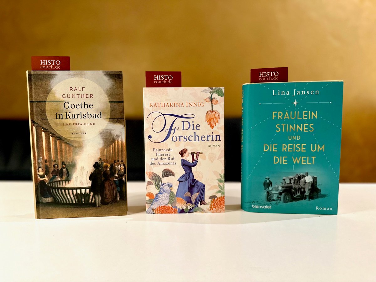 Das sind sie! Die drei Bücher auf unserer Shortlist zur Wahl „Buch des Jahres 2022“ auf der Histo-Couch. 
„Goethe in Karlsbad" (Kindler/<a href="/rowohlt/">Rowohlt Verlag</a> )
„Die Forscherin“ (Diana/<a href="/buchentdecker/">Buchentdecker</a>)
„Fräulein Stinnes und die Reise um die Welt“ (<a href="/BlanvaletVerlag/">Blanvalet Verlag</a>)
histo-couch.de/magazin/buch-d…