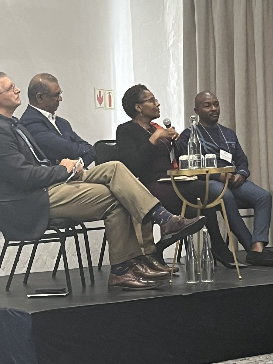 SaretaThomas's tweet photo. Ranahnah Afriye from Pact sharing key message NGOs are allowed to make surpluses, so many different models for us to explore alternative financing!
#SouthAfricaNetworking #PowerOfOperations #FinancialSustainability @humentum_org @RanahnahTZ https://t.co/iCt7ISFZhH