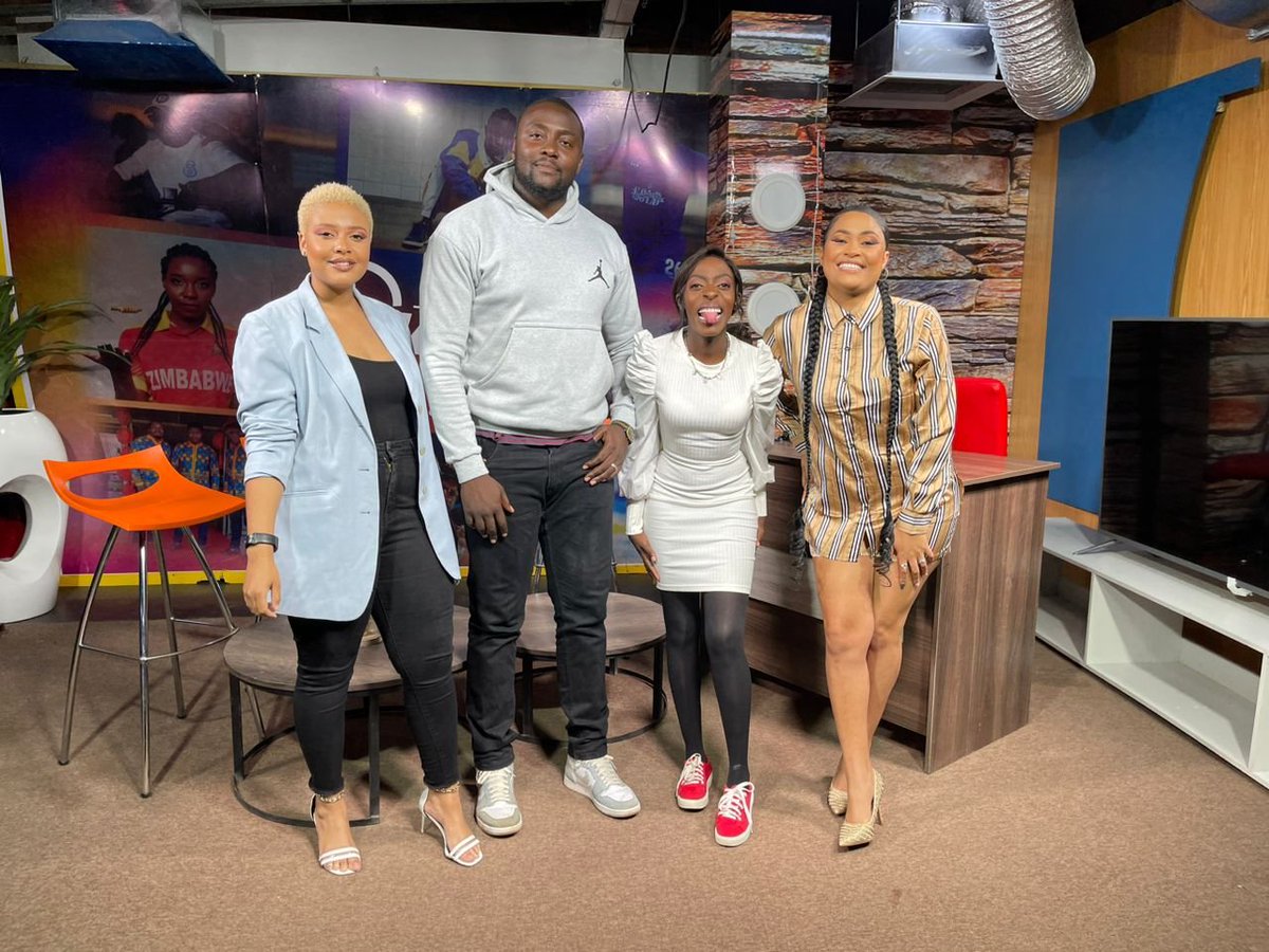 🕺💃About last night on #HappyHour featuring @cleoariemusic and basketball player Benson Nyatanga.

#GetThePicture #Zimbabwe