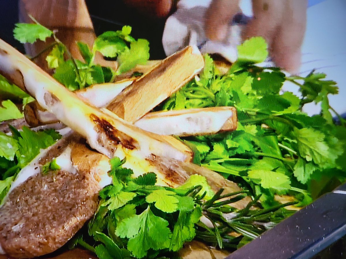OurCrowd's tweet photo. Masterchef's @AnskyMichal: It's not similar to lamb. It tastes exactly like lamb.  

Israeli #startups from OurCrowd's Fresh Start incubator which focuses on #foodtech are developing alternatives for the fish and meat market. 
 @PlantishHQ @FutureMeat1 @ofekron11 https://t.co/yrBBhG0R7I