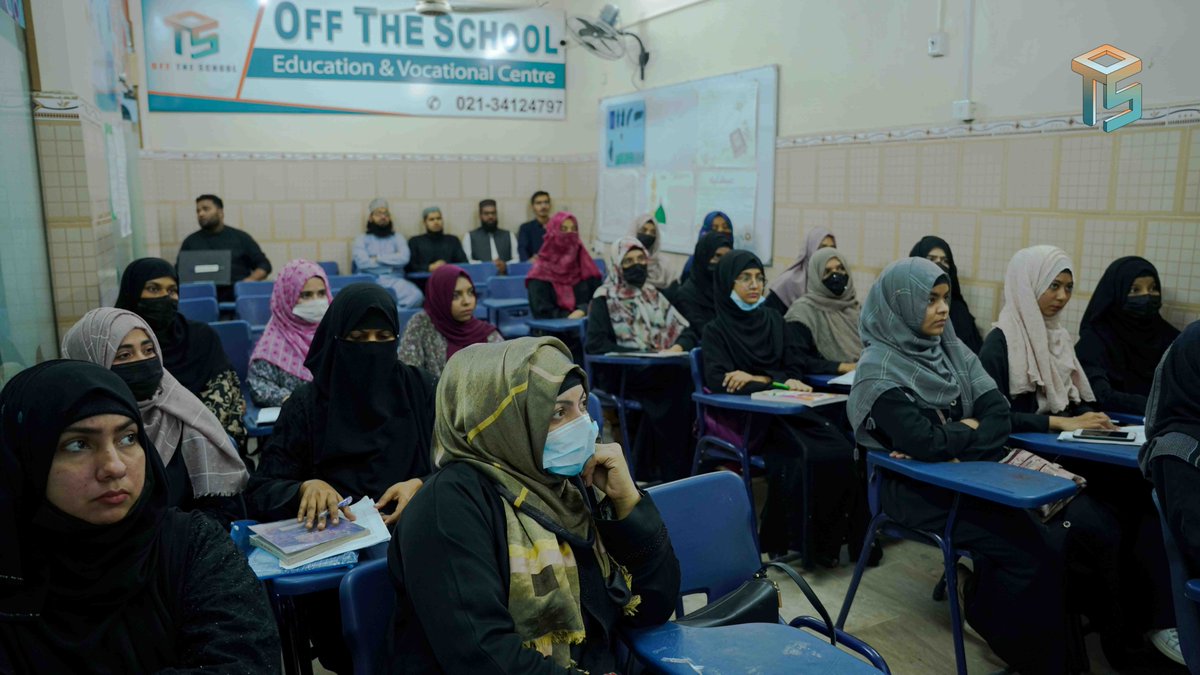 offtheschool's tweet photo. OTS Founder and workshop supervisor Najam Soharwardi, explains to the educators how the emerging tides of AI-based technology would help them revolutionize academic activities and schooling for a better present and a promising future.
#teacherstrainingprogram #offtheschool https://t.co/jhUsqgQc6U